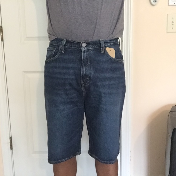 Levi's Other - Men’s Levi short jeans